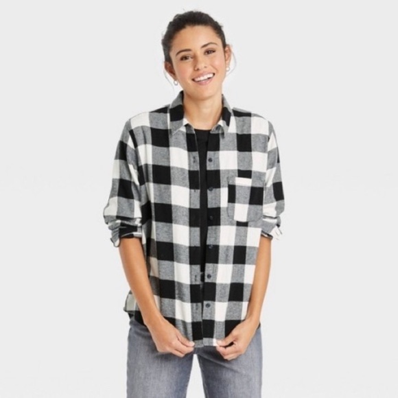 Universal Thread Long Sleeve Black & White Plaid‎ Button Down Small festive - Picture 2 of 4